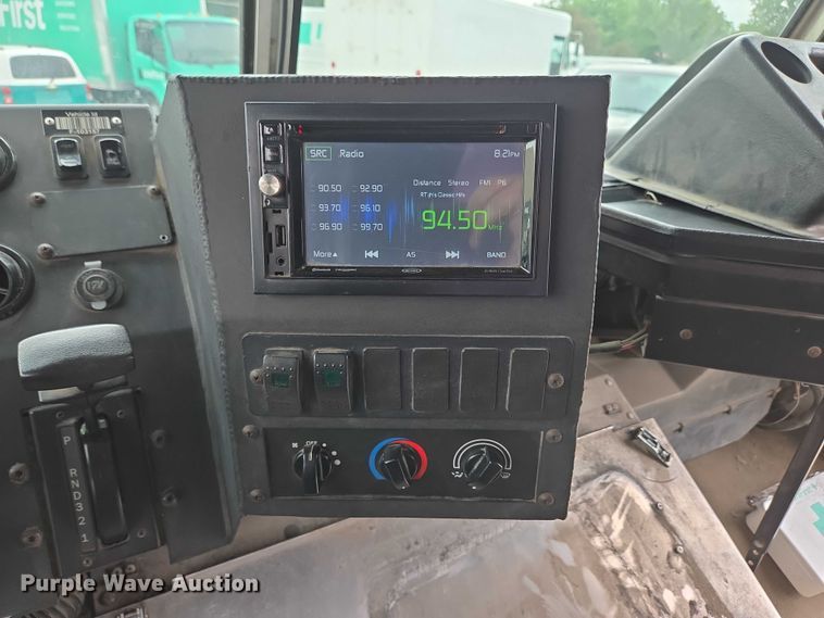 image for item EC4292 2016 Freightliner MT45 delivery truck