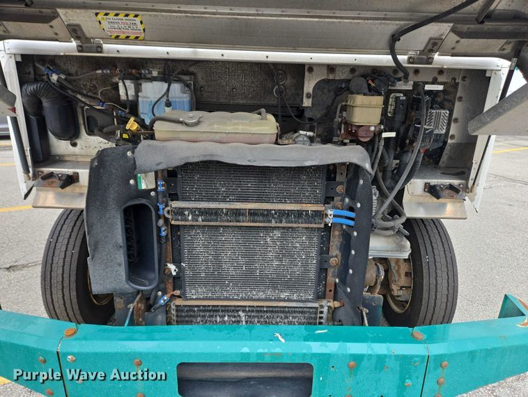 image for item EC4292 2016 Freightliner MT45 delivery truck