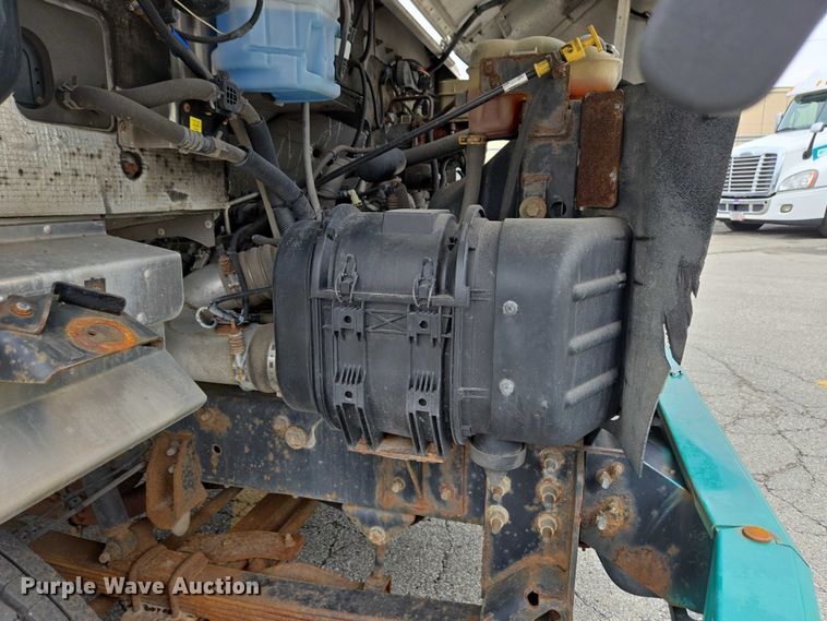 image for item EC4292 2016 Freightliner MT45 delivery truck