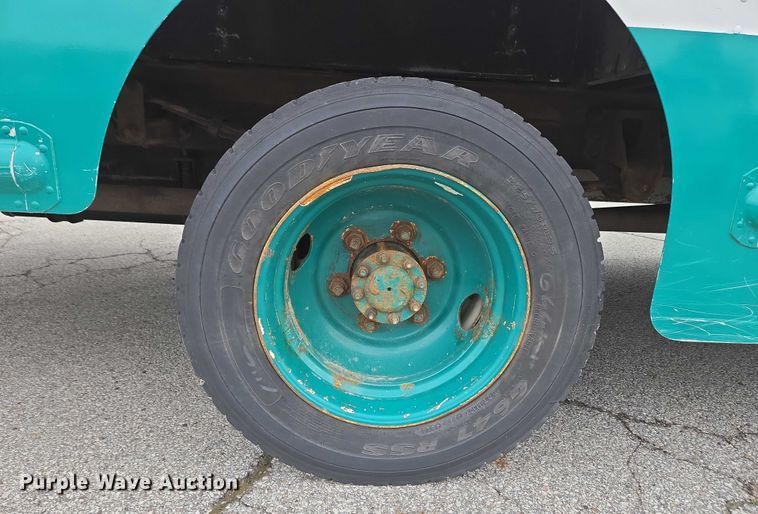 image for item EC4292 2016 Freightliner MT45 delivery truck