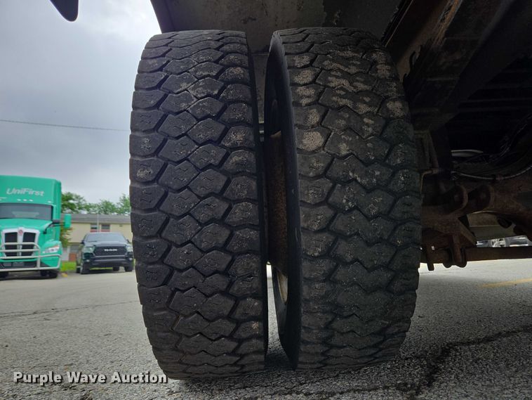 image for item EC4292 2016 Freightliner MT45 delivery truck