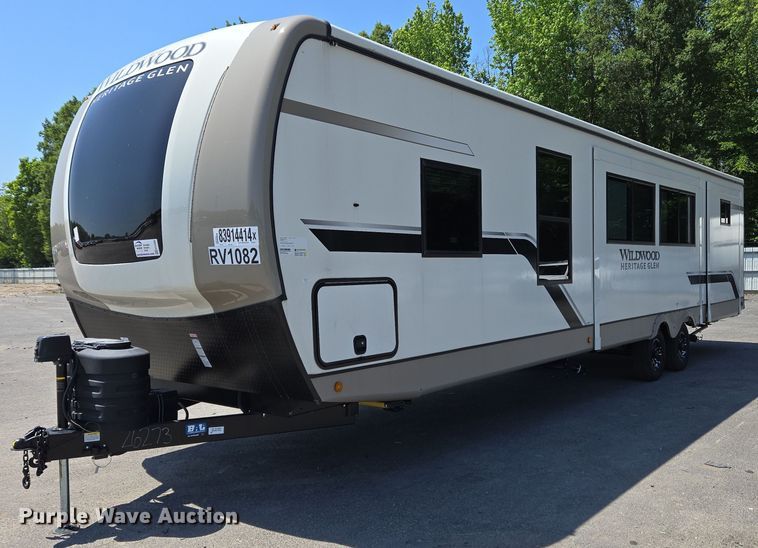 image for item EC4300 2024 Forest River Wildwood camper