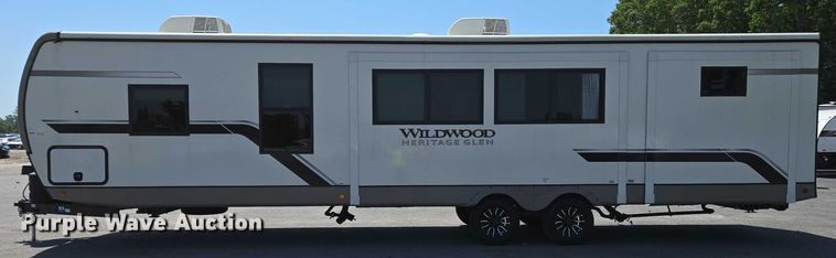 image for item EC4300 2024 Forest River Wildwood camper