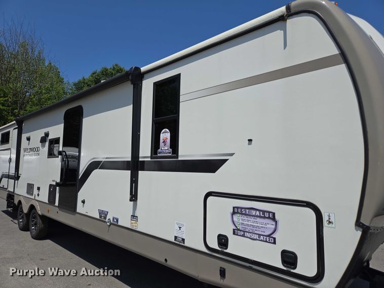 image for item EC4300 2024 Forest River Wildwood camper