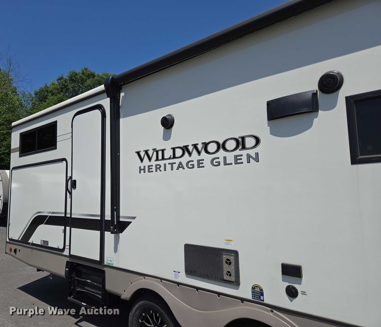 image for item EC4300 2024 Forest River Wildwood camper