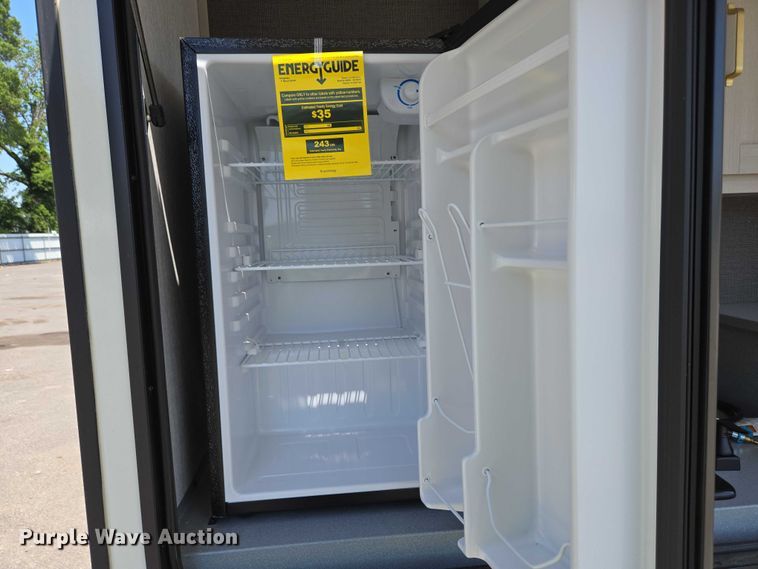 image for item EC4300 2024 Forest River Wildwood camper