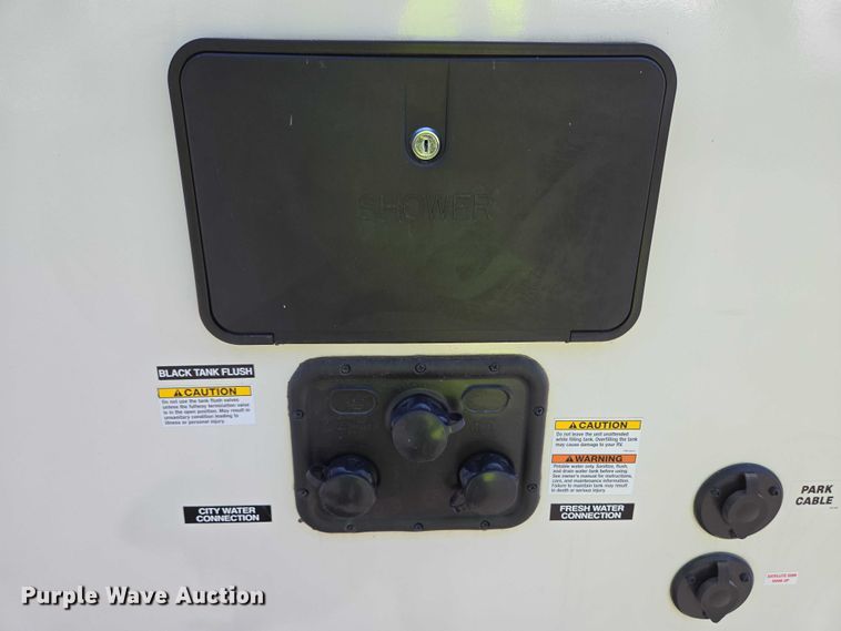 image for item EC4300 2024 Forest River Wildwood camper