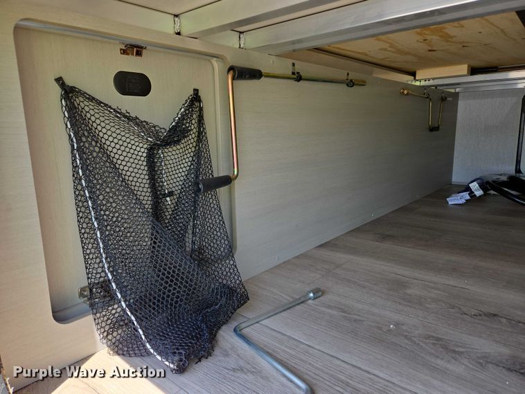 image for item EC4300 2024 Forest River Wildwood camper