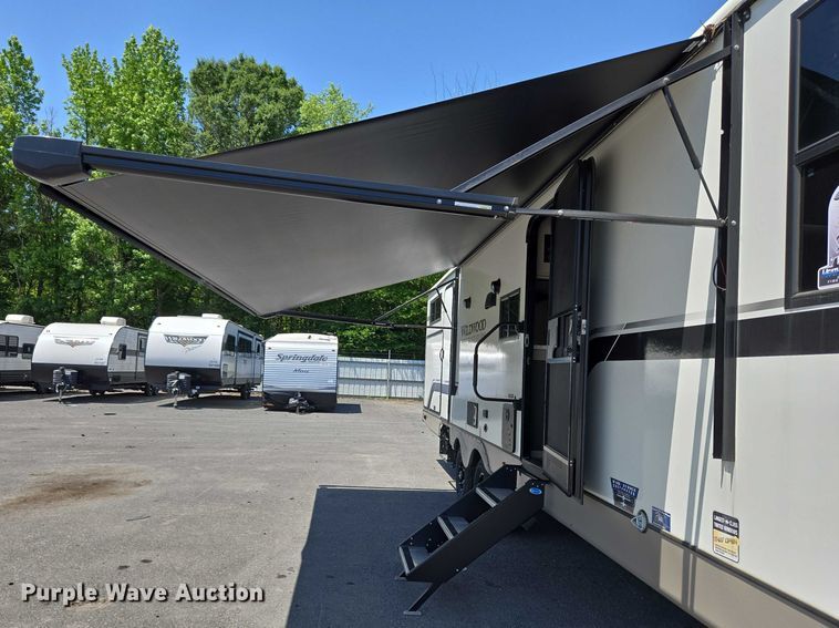 image for item EC4300 2024 Forest River Wildwood camper