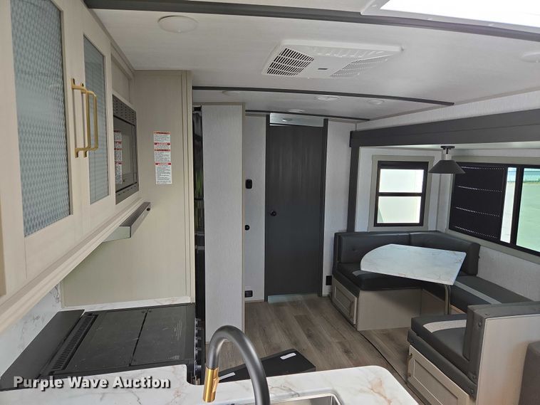 image for item EC4300 2024 Forest River Wildwood camper