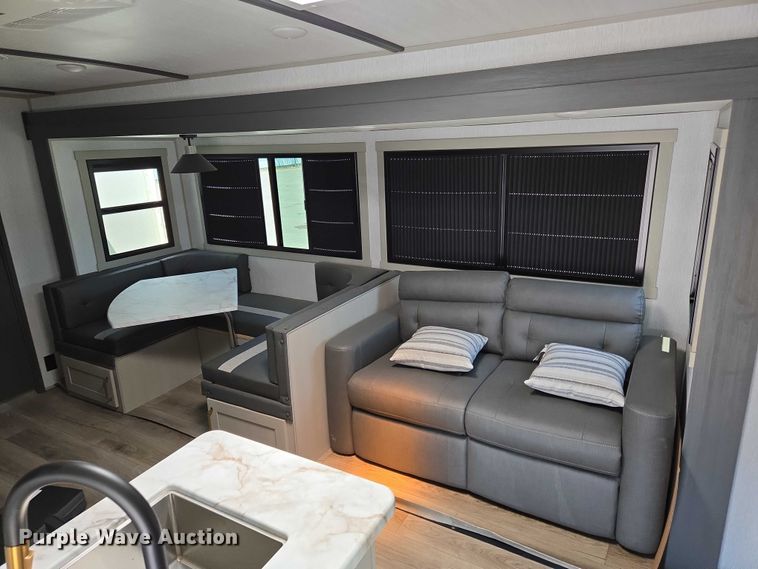 image for item EC4300 2024 Forest River Wildwood camper