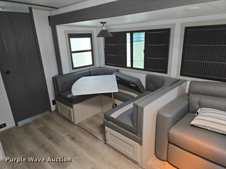 image for item EC4300 2024 Forest River Wildwood camper