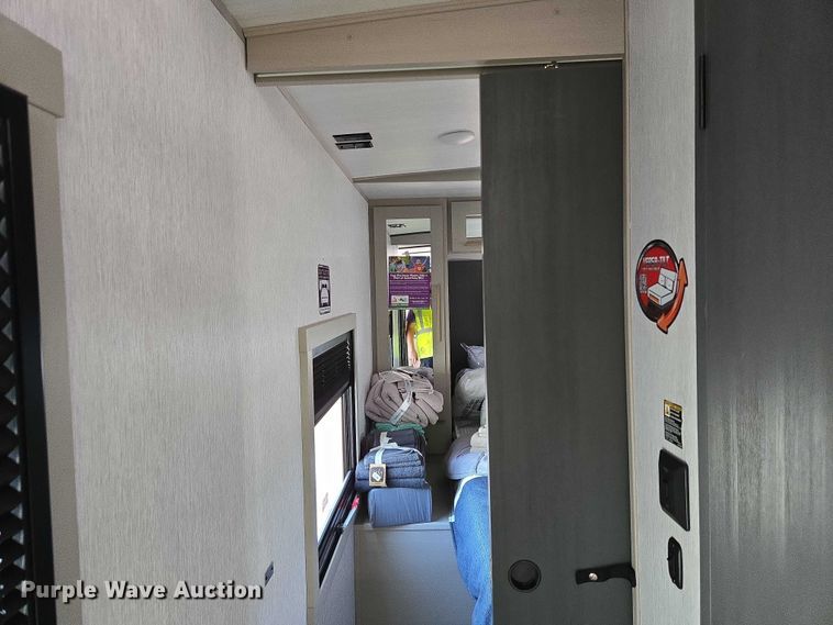 image for item EC4300 2024 Forest River Wildwood camper