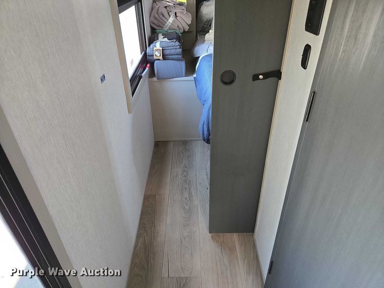 image for item EC4300 2024 Forest River Wildwood camper