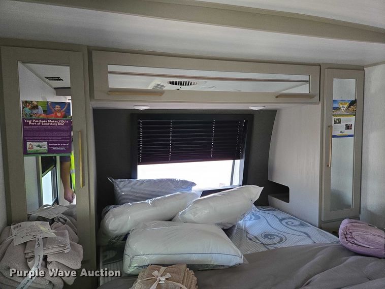 image for item EC4300 2024 Forest River Wildwood camper