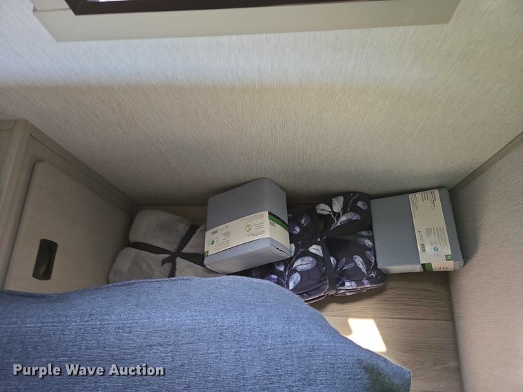 image for item EC4300 2024 Forest River Wildwood camper