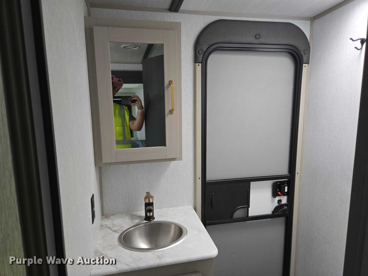 image for item EC4300 2024 Forest River Wildwood camper