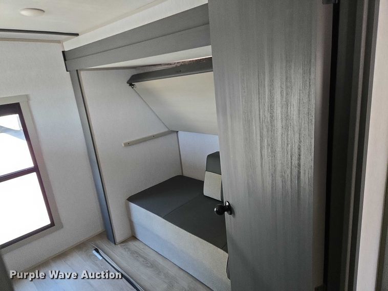 image for item EC4300 2024 Forest River Wildwood camper