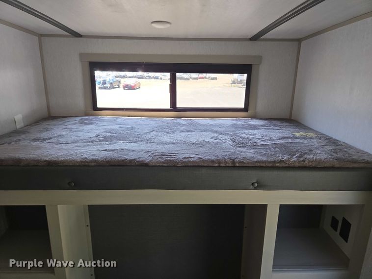 image for item EC4300 2024 Forest River Wildwood camper