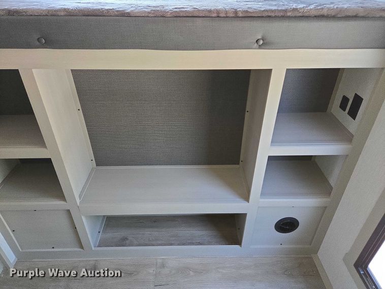 image for item EC4300 2024 Forest River Wildwood camper