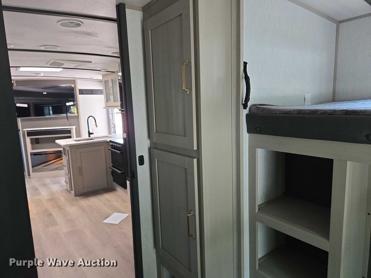 image for item EC4300 2024 Forest River Wildwood camper