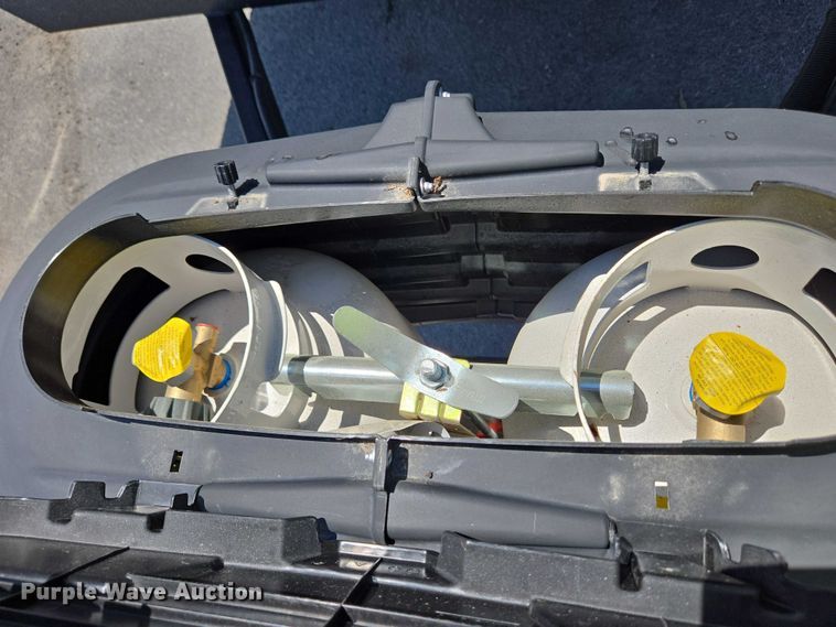 image for item EC4301 2024 Forest River Wildwood camper