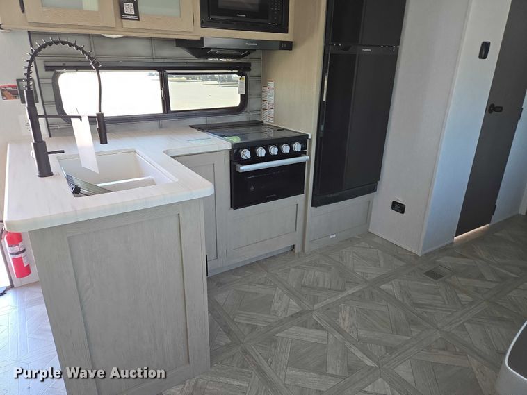 image for item EC4301 2024 Forest River Wildwood camper