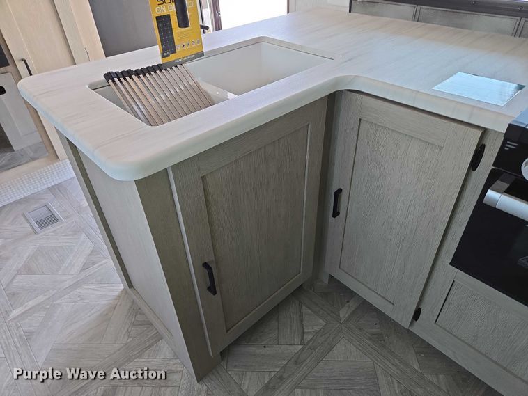 image for item EC4301 2024 Forest River Wildwood camper