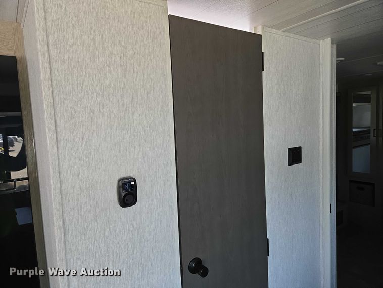 image for item EC4301 2024 Forest River Wildwood camper