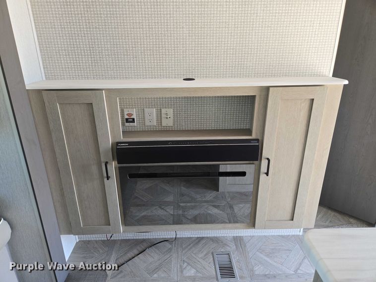 image for item EC4301 2024 Forest River Wildwood camper