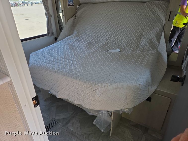 image for item EC4301 2024 Forest River Wildwood camper