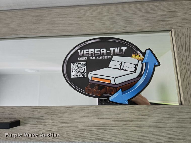 image for item EC4301 2024 Forest River Wildwood camper