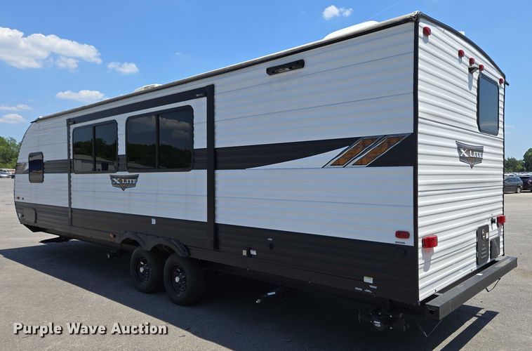 image for item EC4302 2024 Forest River Wildwood camper