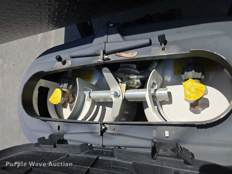 image for item EC4302 2024 Forest River Wildwood camper