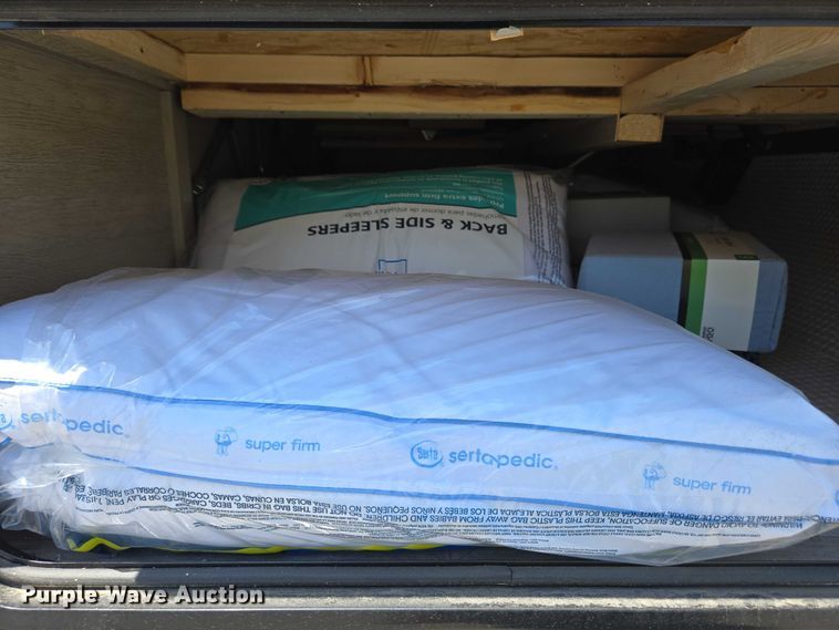 image for item EC4302 2024 Forest River Wildwood camper