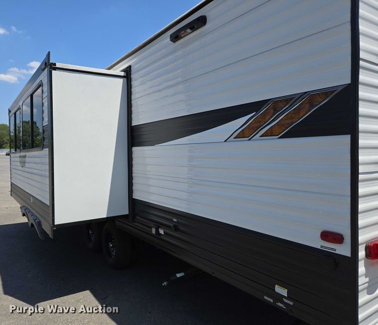 image for item EC4302 2024 Forest River Wildwood camper