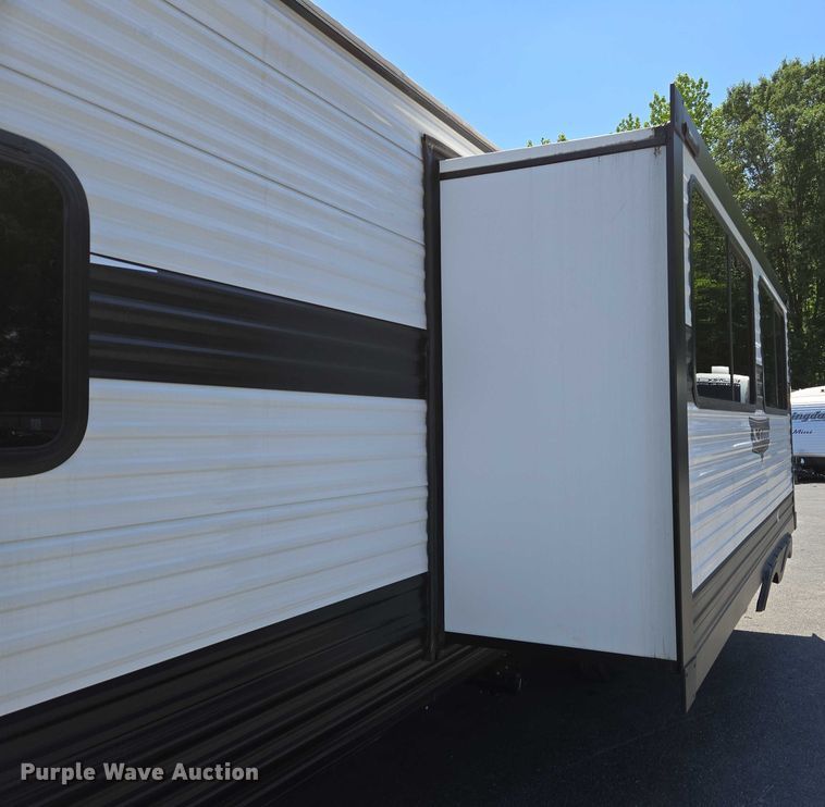 image for item EC4302 2024 Forest River Wildwood camper