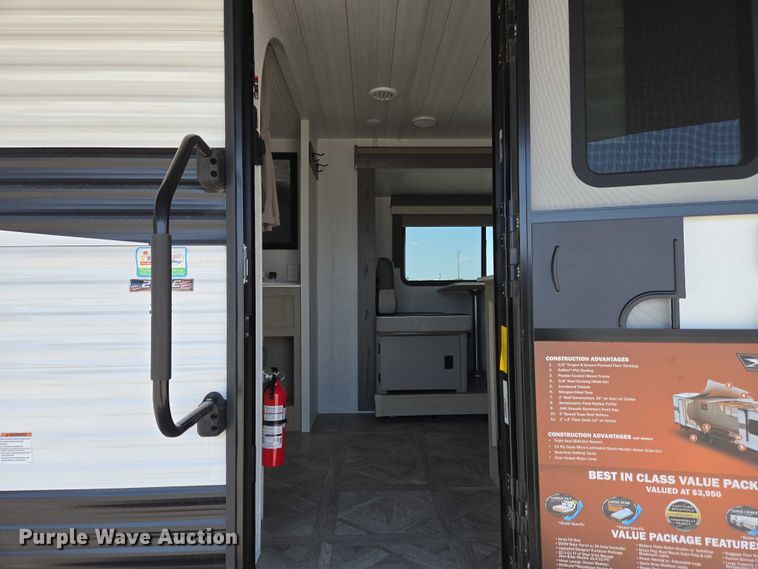 image for item EC4302 2024 Forest River Wildwood camper