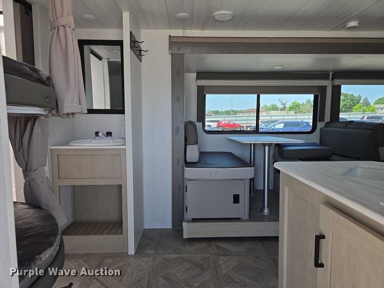 image for item EC4302 2024 Forest River Wildwood camper