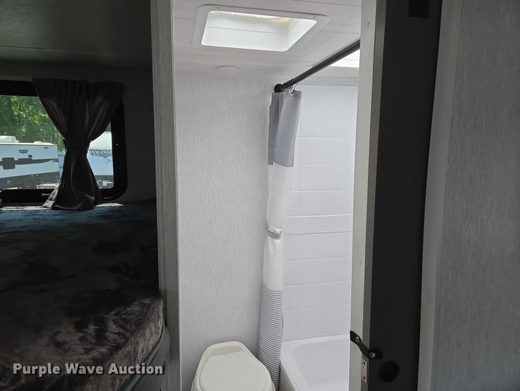 image for item EC4302 2024 Forest River Wildwood camper