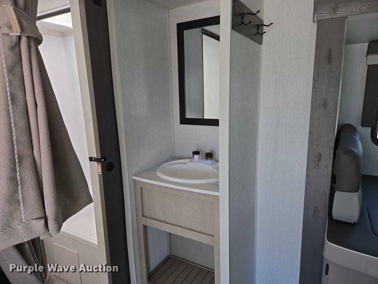 image for item EC4302 2024 Forest River Wildwood camper