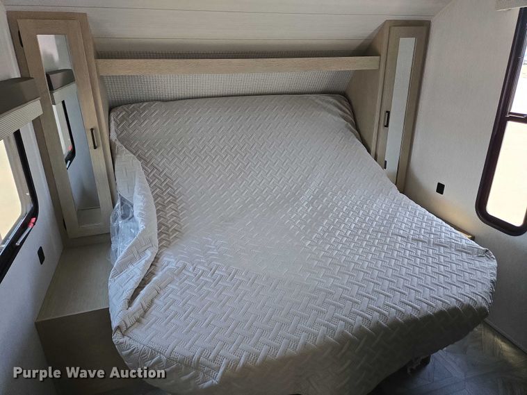 image for item EC4302 2024 Forest River Wildwood camper