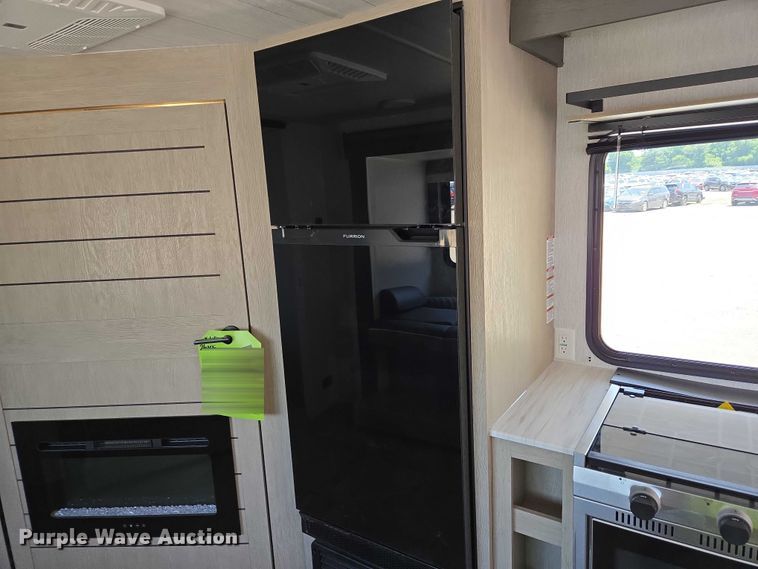 image for item EC4302 2024 Forest River Wildwood camper