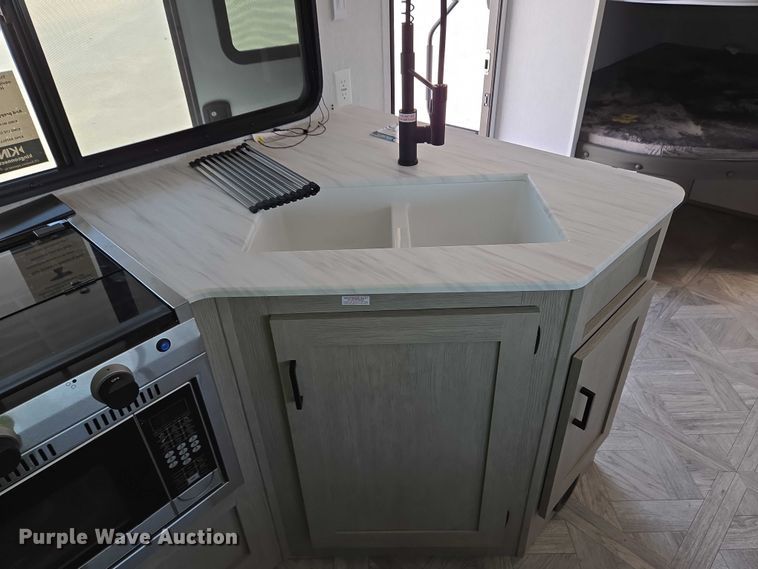 image for item EC4302 2024 Forest River Wildwood camper