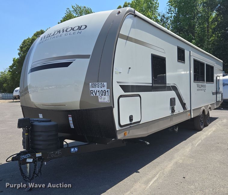 image for item EC4304 2024 Forest River Wildwood camper