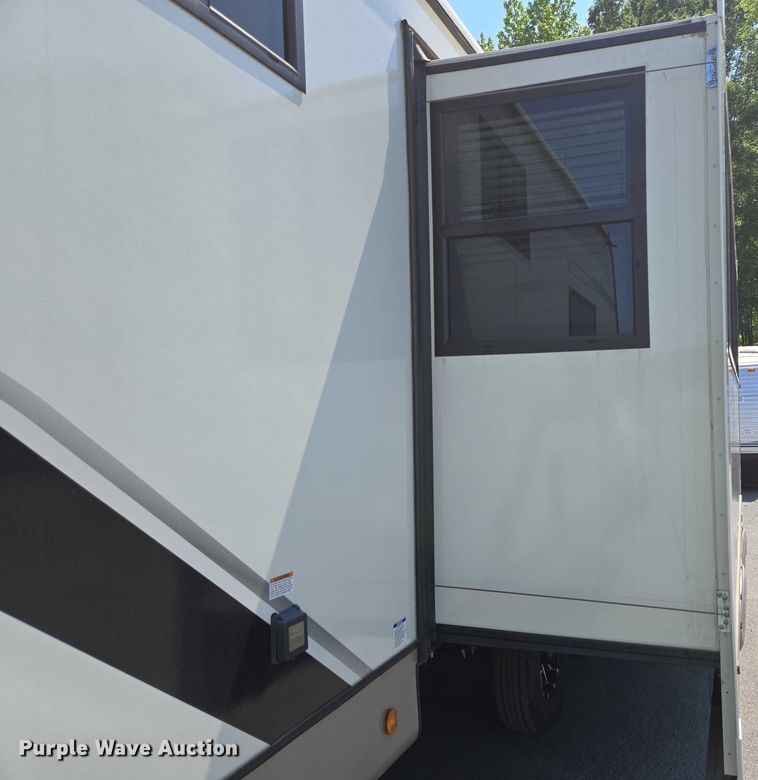 image for item EC4304 2024 Forest River Wildwood camper