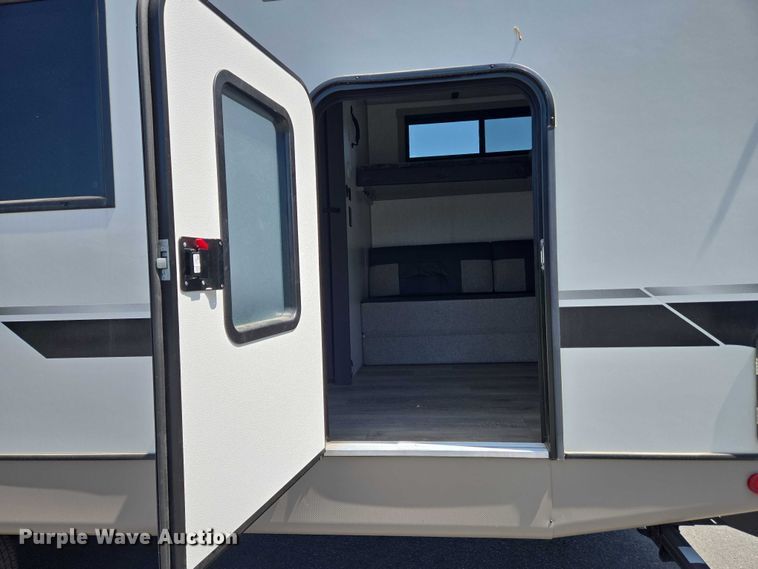 image for item EC4304 2024 Forest River Wildwood camper