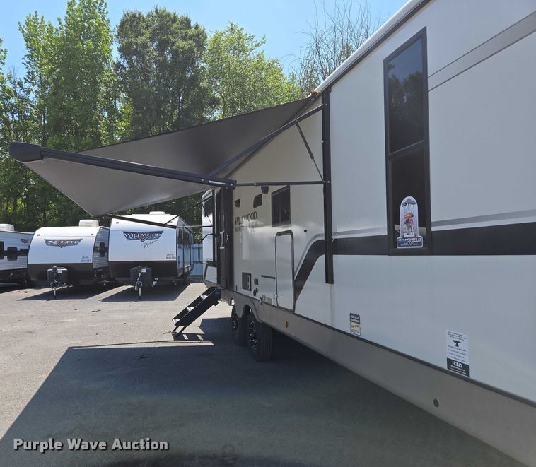 image for item EC4304 2024 Forest River Wildwood camper