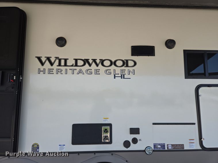 image for item EC4304 2024 Forest River Wildwood camper