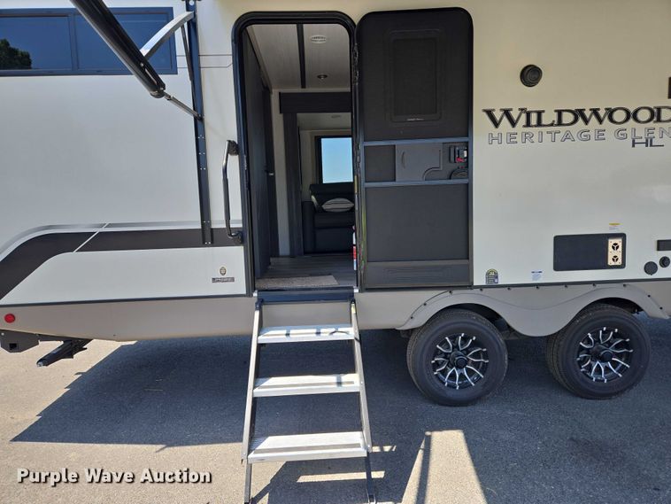 image for item EC4304 2024 Forest River Wildwood camper